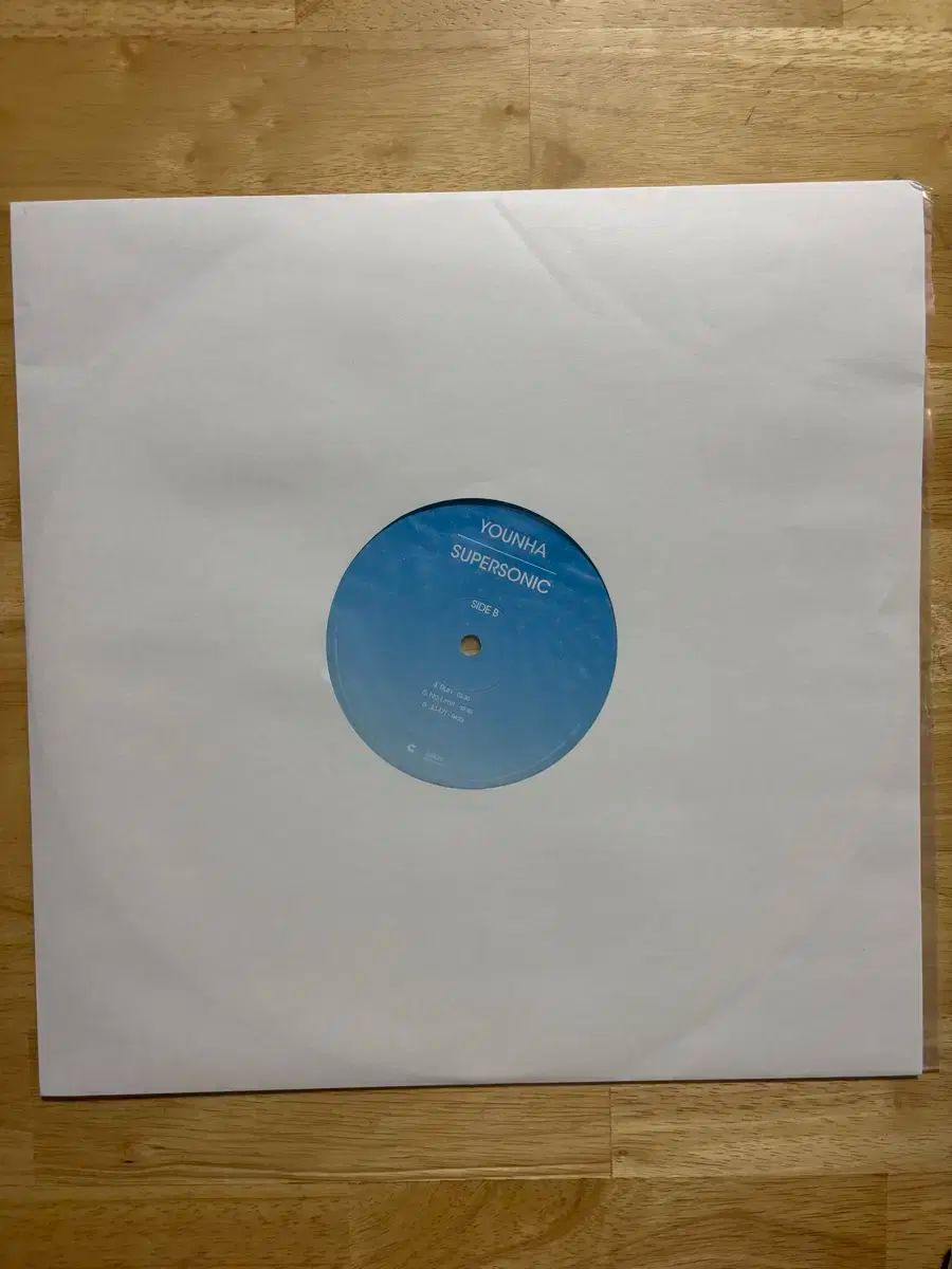 韓国CD YOUNHA ユンナ 3集 Peace Love&Ice Cream 韓国CD YOUNHA ユンナ 3集 Peace Love&Ice Cream