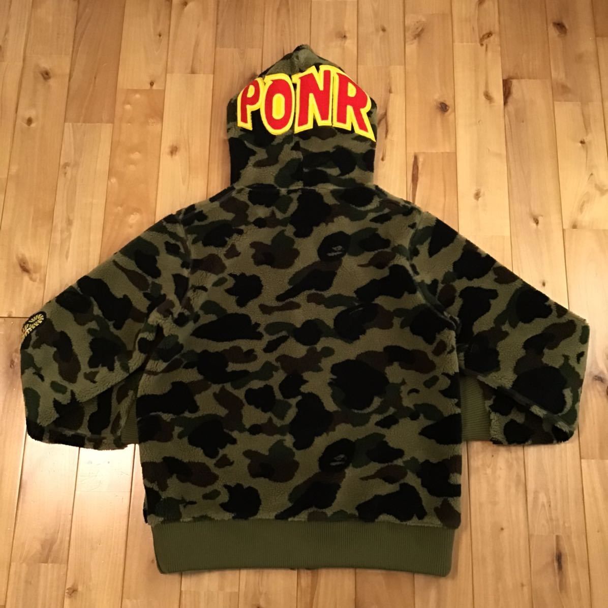 BAPE ボアシャークパーカー グレー 1st camo green - メルカリ