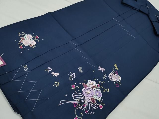 平和屋着物●女性　行灯袴　総刺繍　花唐草文　留紺色　卒業式　洗える着物　未使用　CAAU9747vf 平和屋着物○女性 行灯袴 総刺繍 花唐草文 留紺色 卒業式 洗える着物