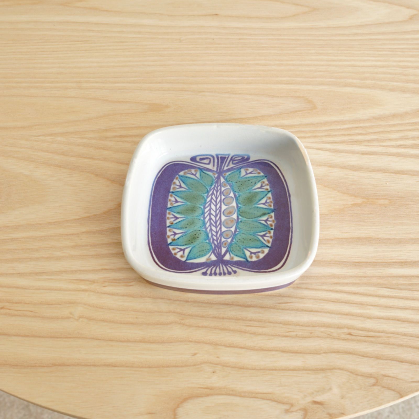 ロイヤルコペンハーゲン/Aluminia/Tenera/ニルストーソン ロイヤルコペンハーゲン/Royal Copenhagen /Aluminia/アルミニア