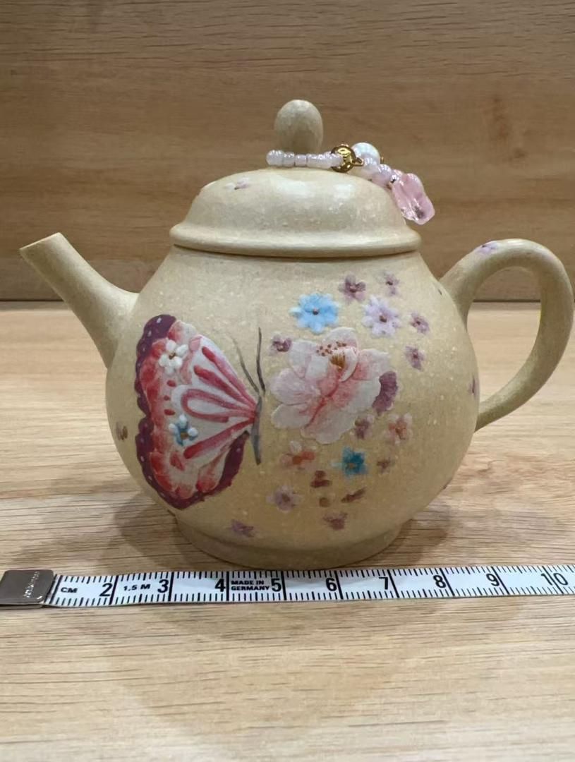 新品・手作り】蝶と花模様 急須 高級和食器 手作り 蝶と花模様 急須
