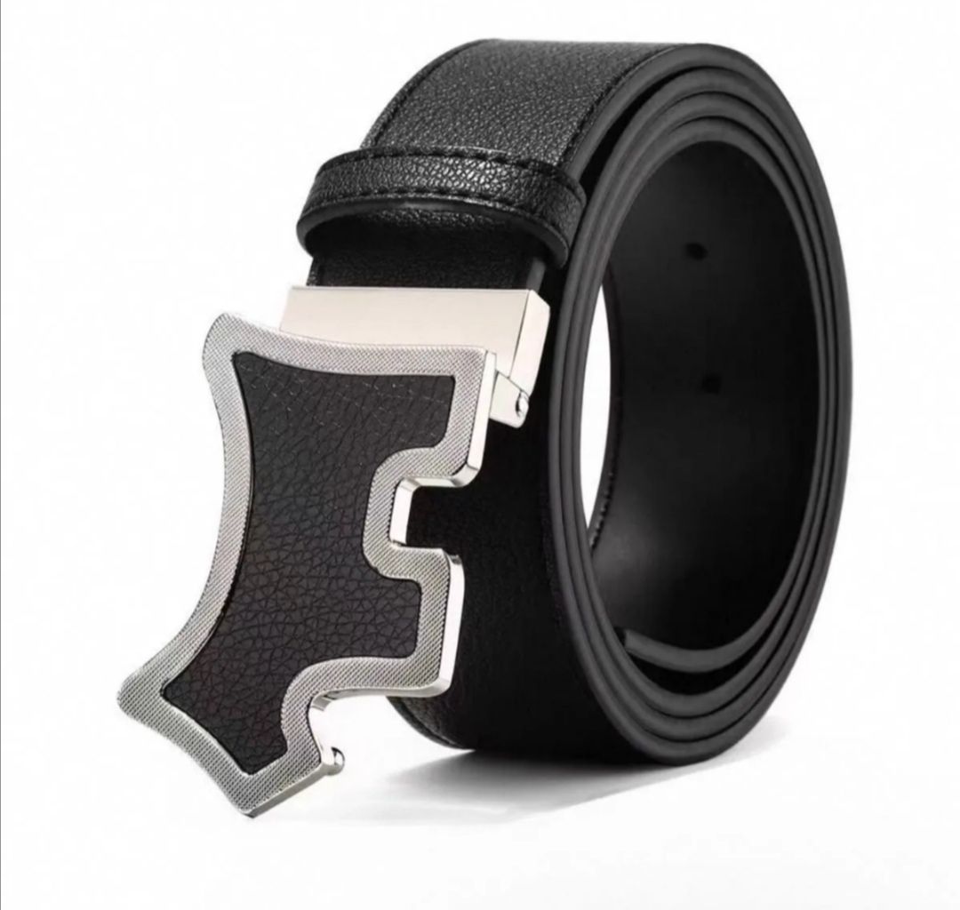 スコッティキャメロン タイトリスト 本牛革レザーベルト人気 新品048 新品】スコッティキャメロン 本牛革ベルト ブラック - メルカリ