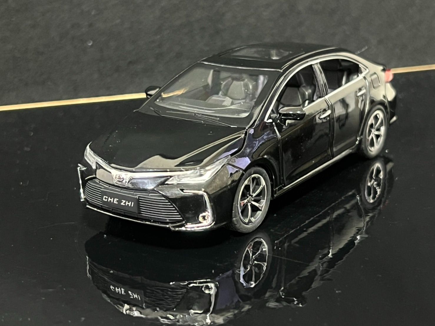 トヨタ　カローラスポーツ　1/30 ミニカー　スカーレットメタリック 1⁄30 ミニカー 1/30 トヨタ 新型カローラスポーツ COROLLA SPORT