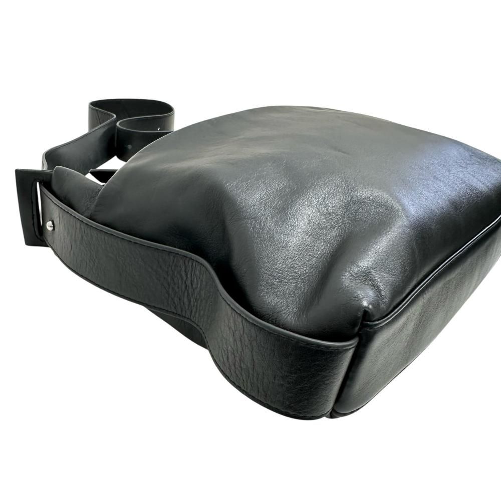 ear PAPILLONNER/イアパピヨネ ショルダーバッグ レザー ブラック