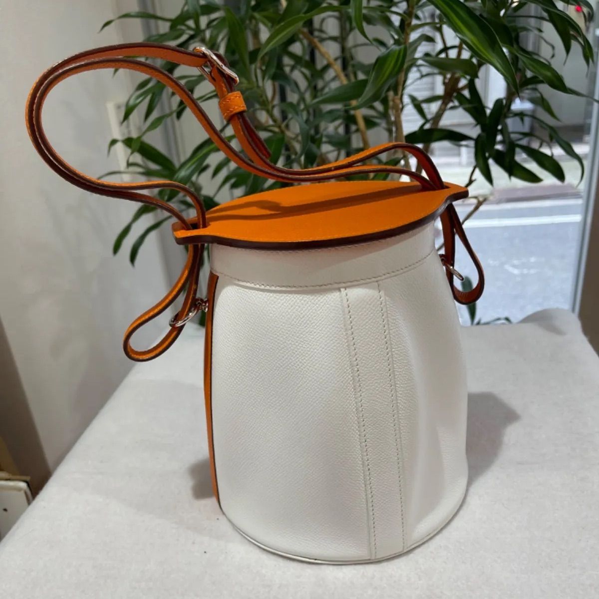 エルメス HERMES ファーミングPM ピコローレ ショルダーバッグ バッグ レザー ヴォーエプソン ヴォーエプソン ホワイト □I刻印（2005年製造） レディース ホワイト系 / ブルー系 / ブルージーン 【中古】 ファーミングPM ピコローレ ブルージーン ワンショルダーバッグ ヴォー