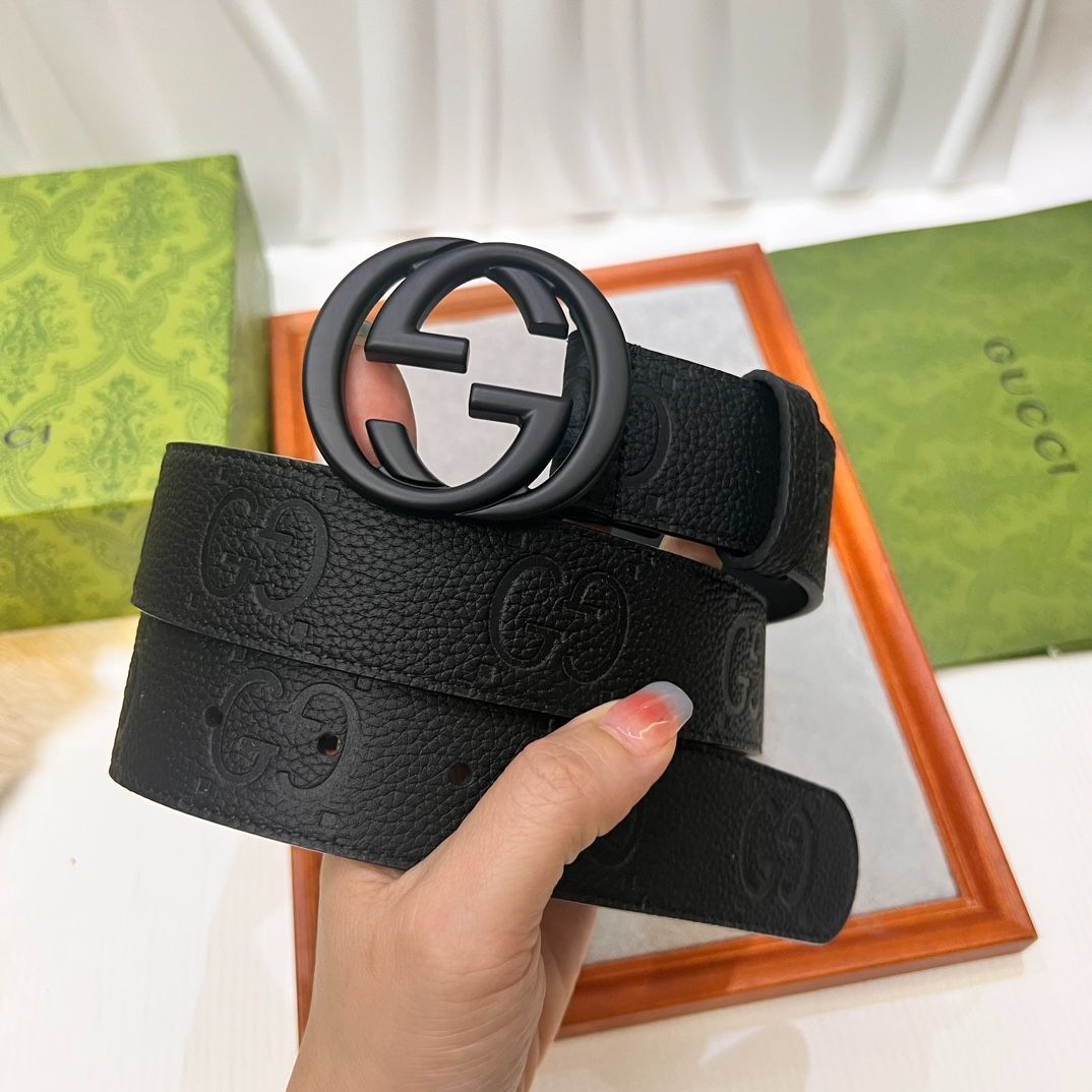 即購入値下げコメントお願いします❁ GUCCI グッチ ベルト GUCCI グッチ ベルト メンズ GGスプリームキャンバス インター