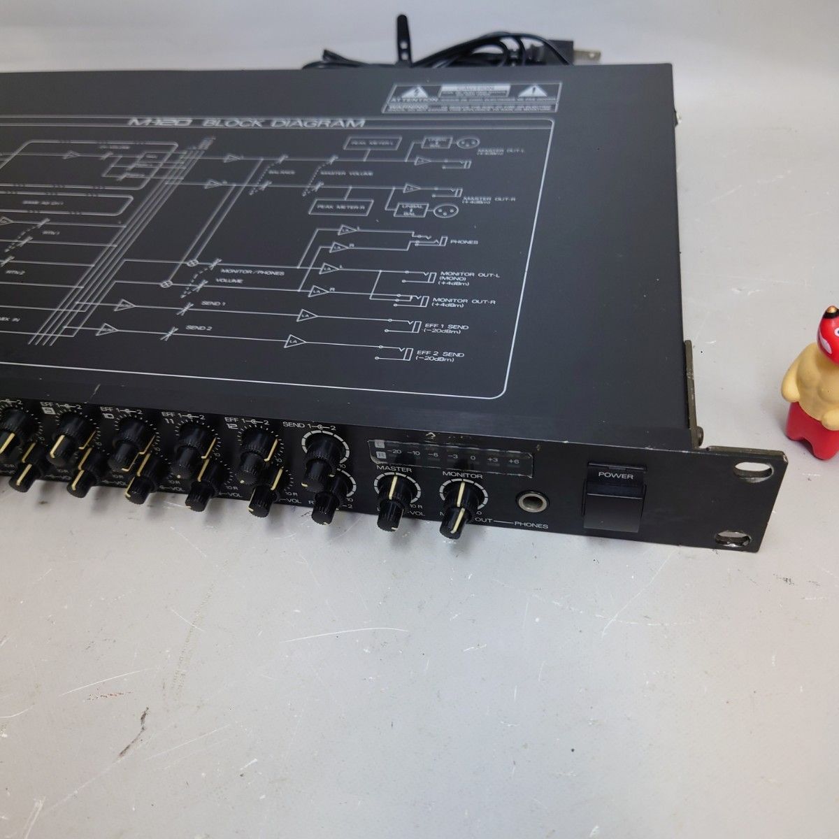 動作品 Roland M-120 Line Mixer 12 Channel Rackmount 送料無料 ミキサー ローランド z-2249