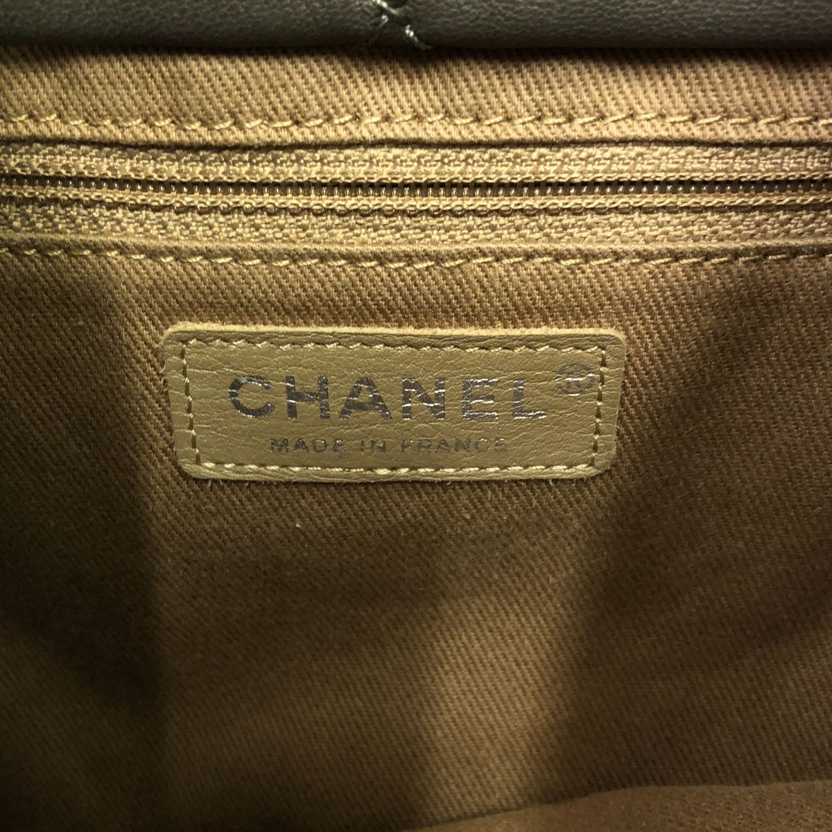 CHANEL / シャネル | 2way ショルダー付き レザー ココマーク チャーム キルティング チェーンハンドル トートバッグ | グレー/ブラウン | レディース CHANEL / シャネル | 2way ショルダー付き レザー ココマーク チャーム