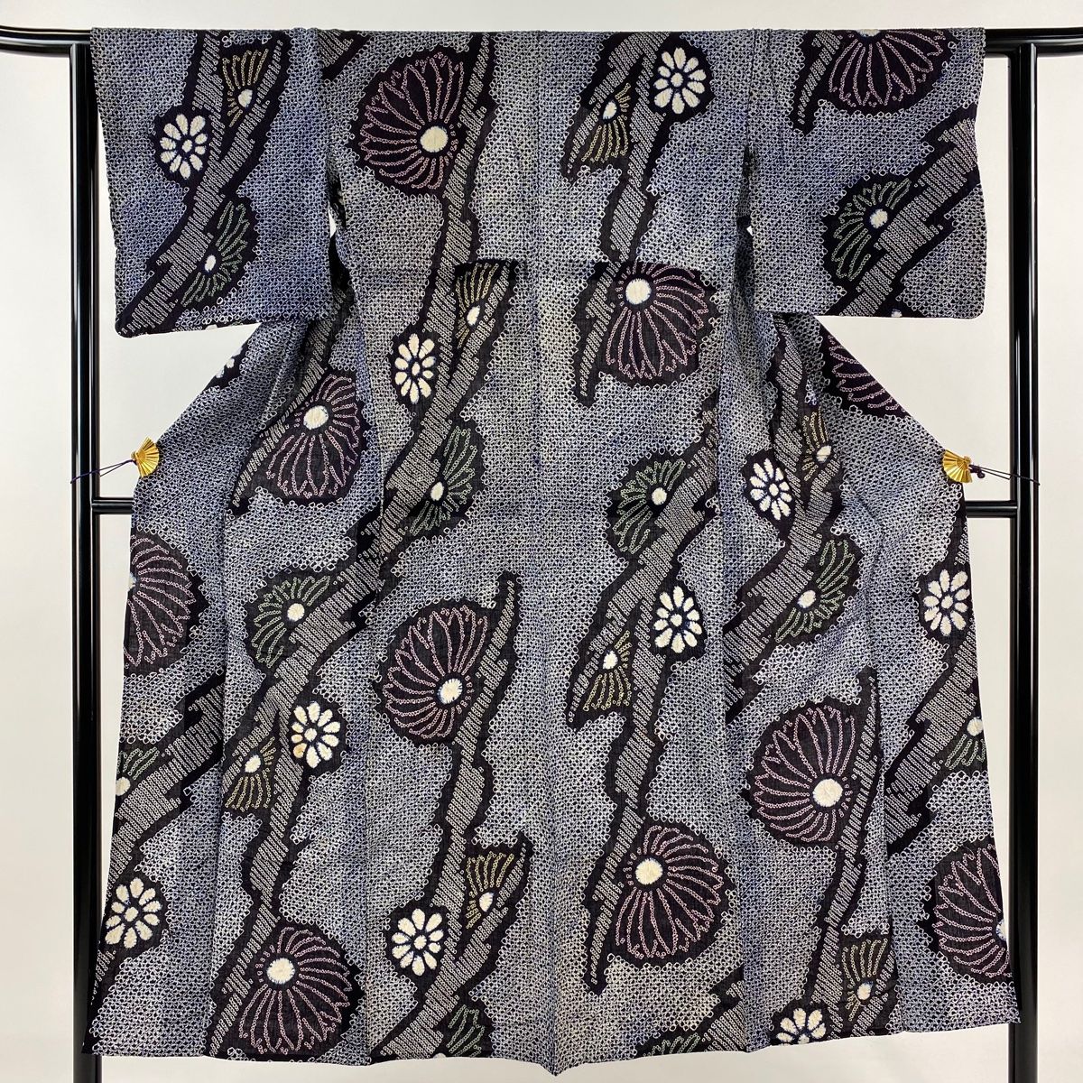 浴衣 身丈147.5cm 裄丈60.5cm S 絞り浴衣 菊 幾何学模様 紺色 綿 名品