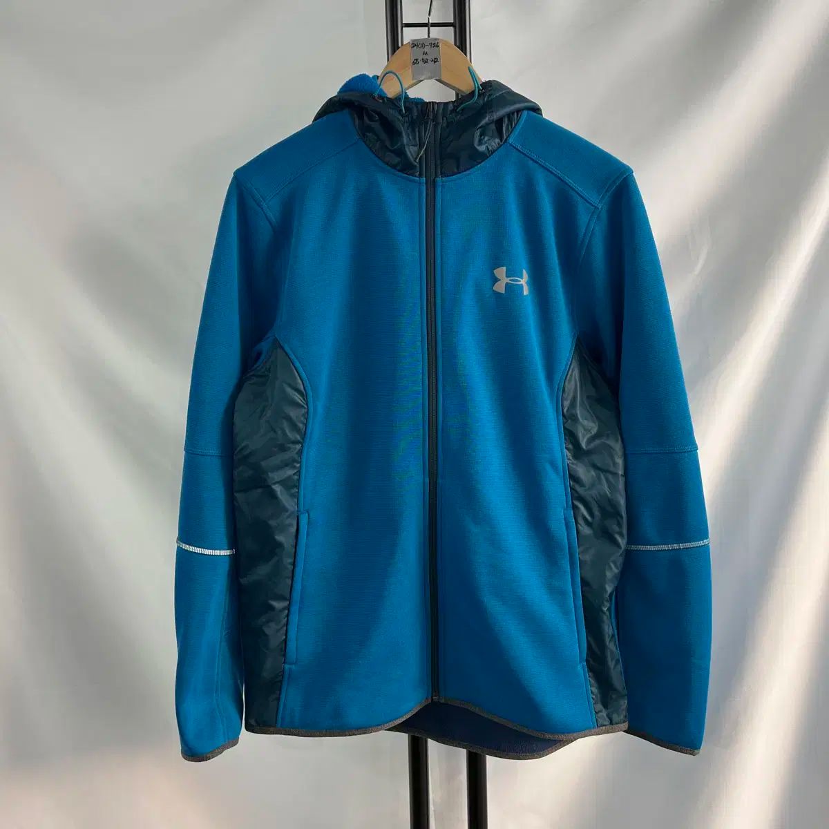 アンダーアーマー◆ジップアップ ストーム 撥水 パーカー ネイビー Mサイズ 純正品/ M UNDER ARMOUR(アンダーアーマー) コールドギア