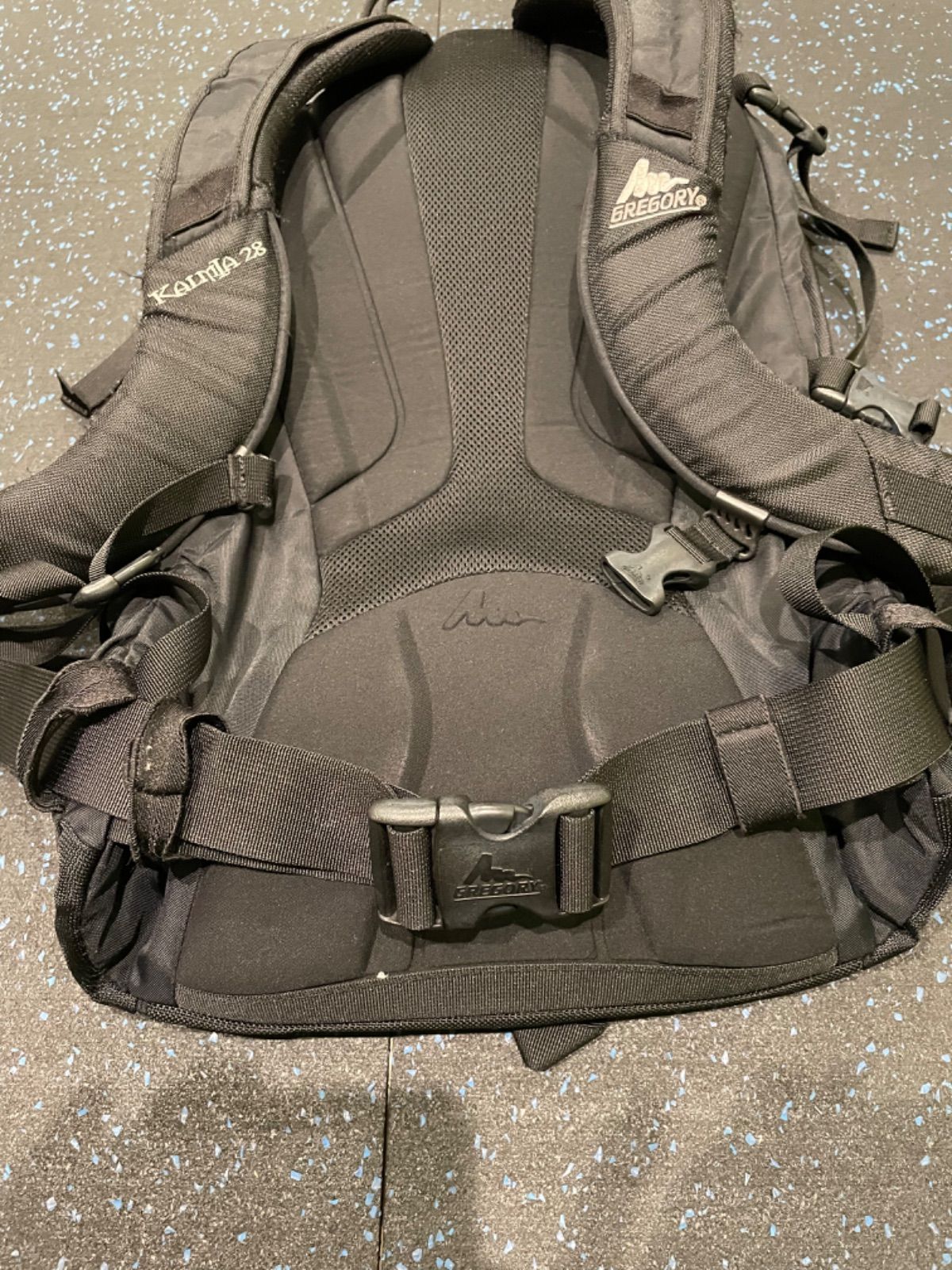 最終価格！超人気商品！グレゴリーGREGORY KALMIA28 ブラックリュック 