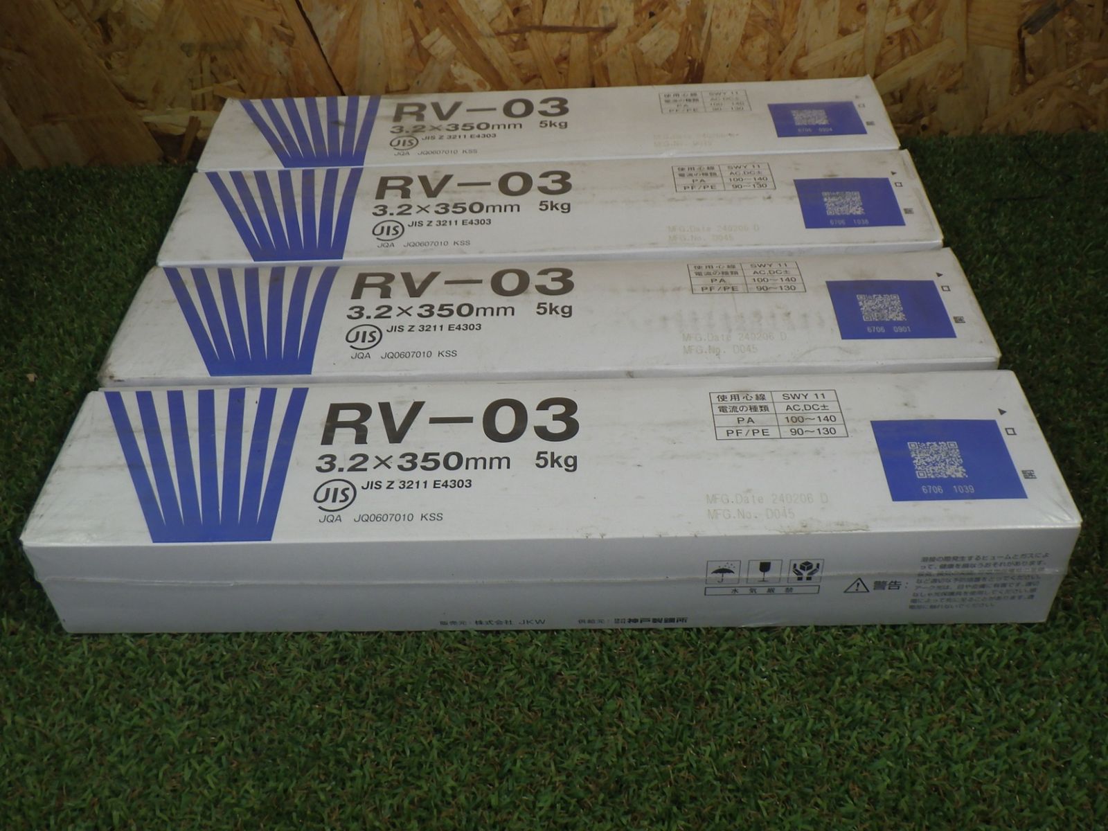 ありがとうございます。 D168○○純正 カワサキ ゼファー1100 テールカウル 14090-1175 中古 4