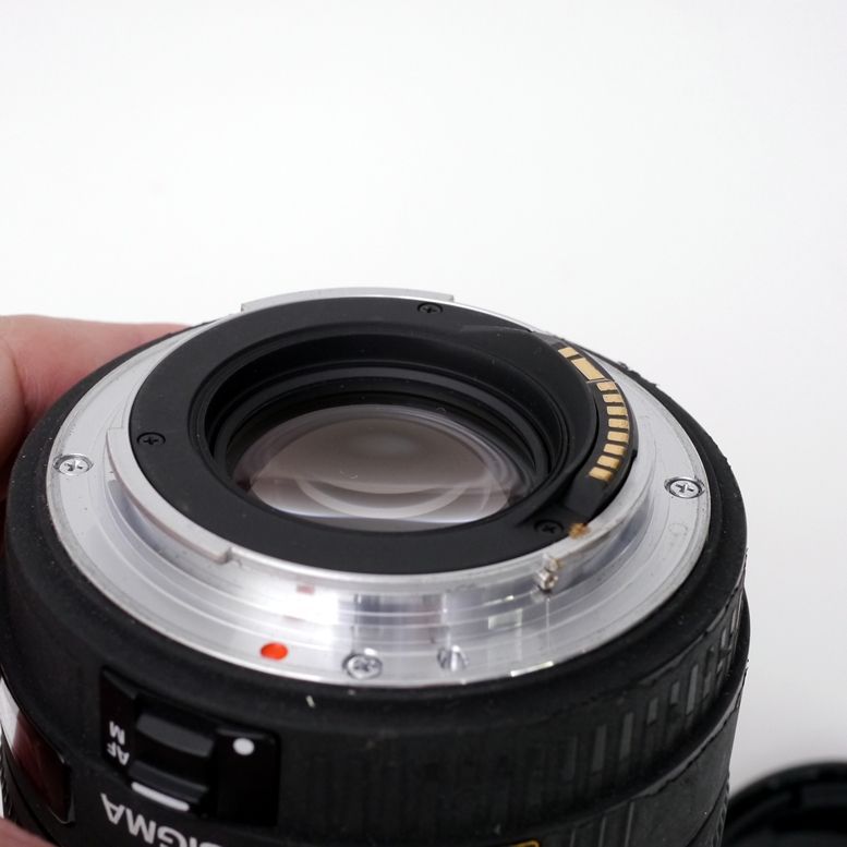 【中古・並品】SIGMA 30mm F1.4 EX DC HSM　キヤノンEFマウント用　動作確認済み