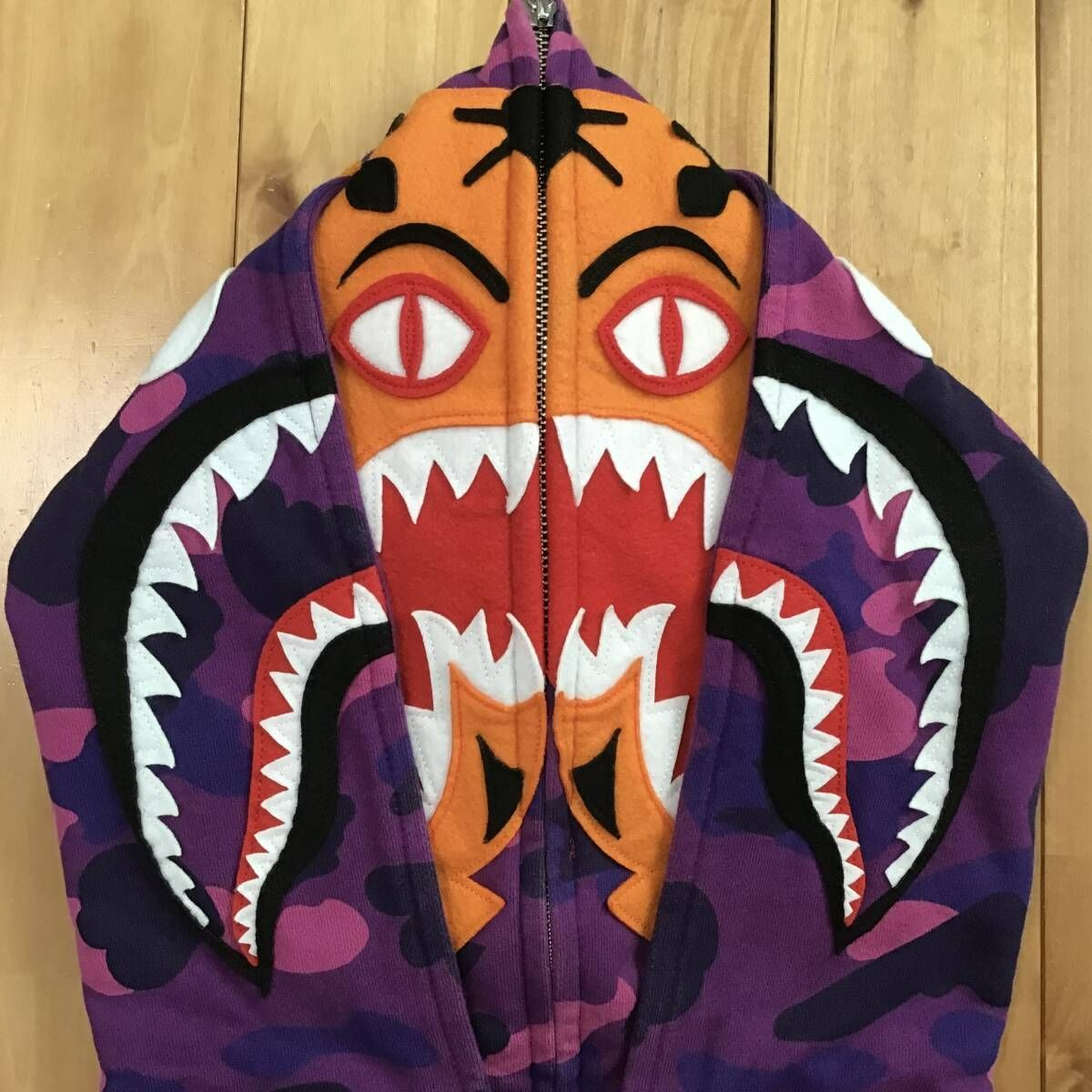 A BATHING APE（アベイシングエイプ）の「COLOR CAMO TIGER