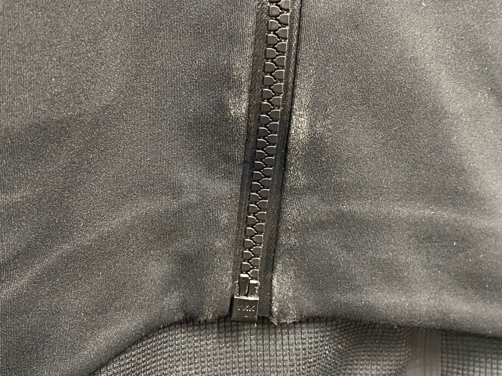 黒