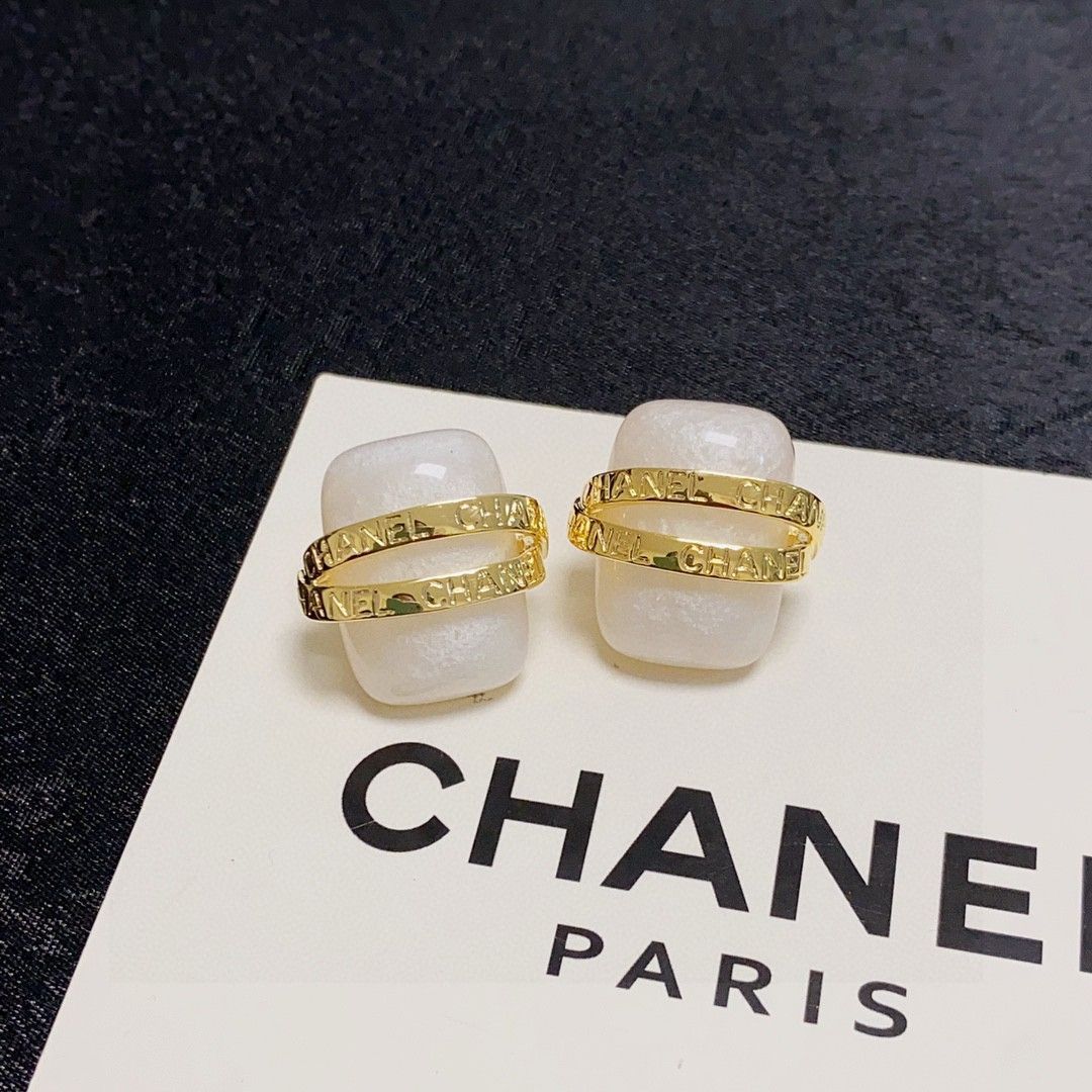 今日特価】CHANEL ダブル C イヤリング-MM輸入 - メルカリ