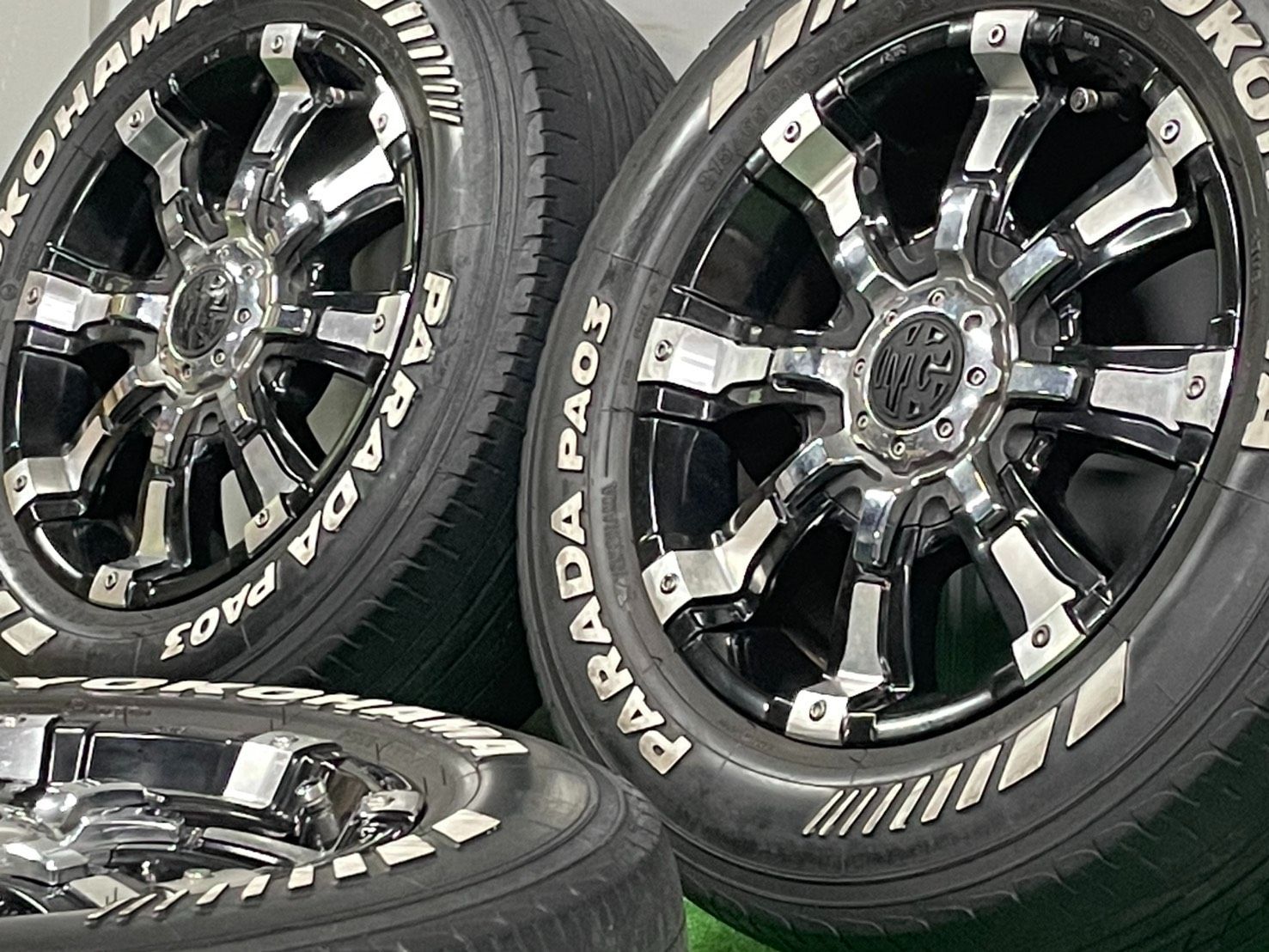 カスタム用 MG マーテルギア ビースト 16in 7J 38 PCD139.7 ヨコハマ パラダ PA03 215 65R16C ハイエース レジアスエース キャラバン