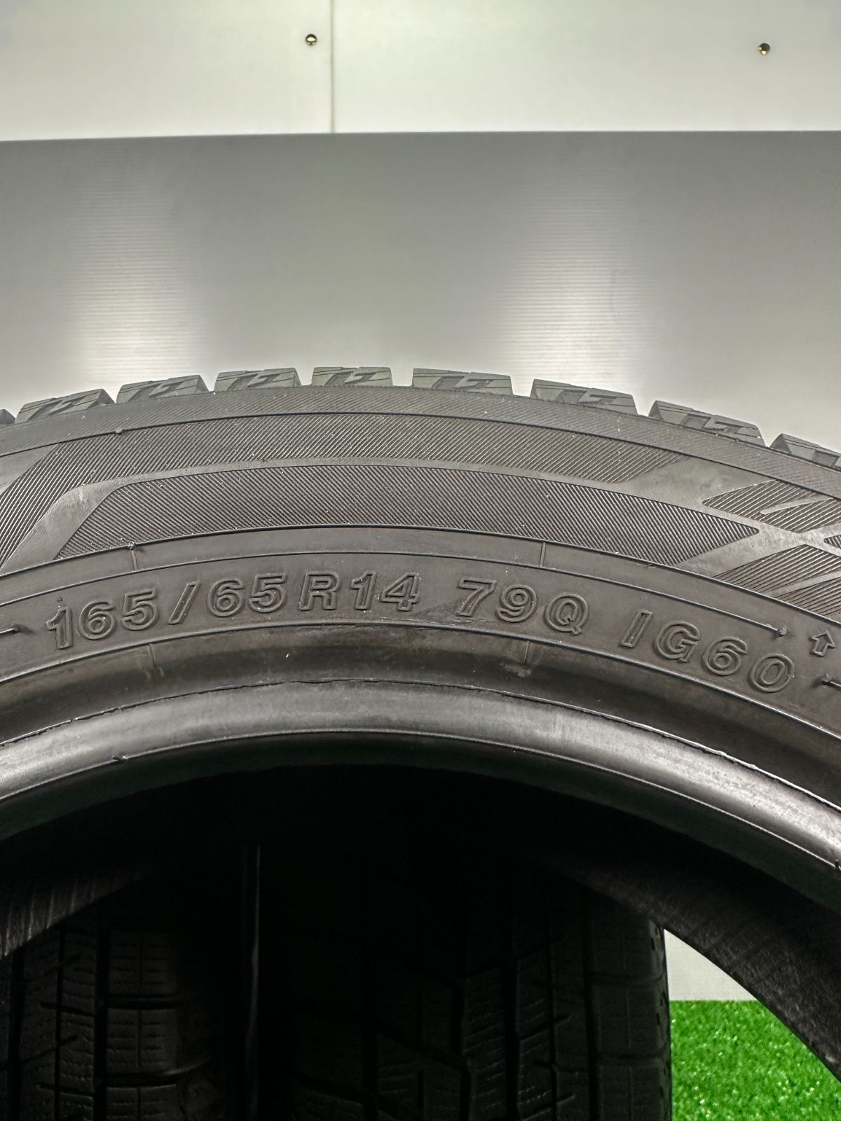 165/65R14 ヨコハマ iceGUARD iG60 中古冬４本　　2022 送料無料☆165/65R14 ヨコハマ ICEGUARD IG60 2021～2022年製 4