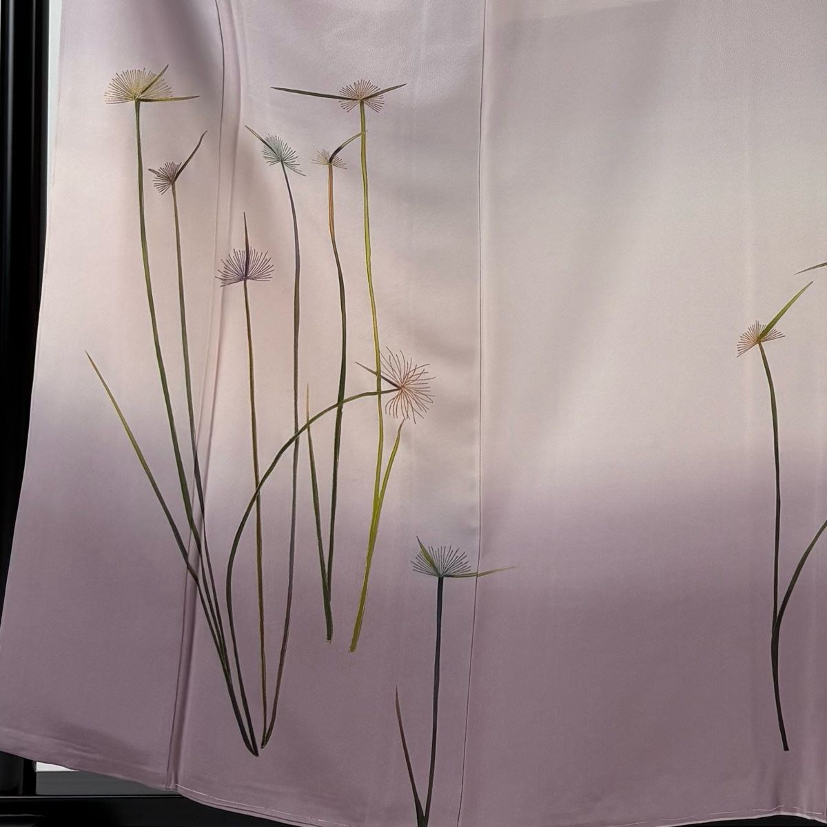 ★専用★未使用品 訪問着 枝花 くすみ紫 枝花 綸子 金彩 身丈162.0cm 訪問着 身丈160cm 裄丈67cm M 袷 落款 草花 金彩 ぼかし 薄紫