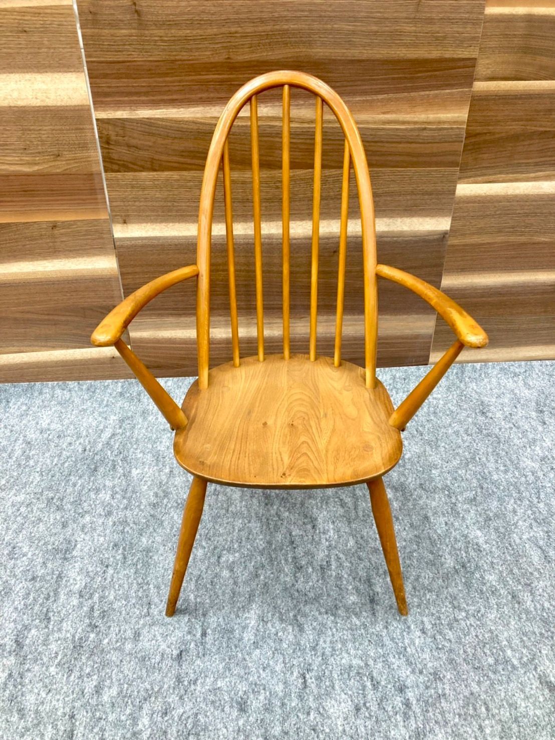 ERCOL / アーコールのクエーカーアームチェア（1960年代刻印）