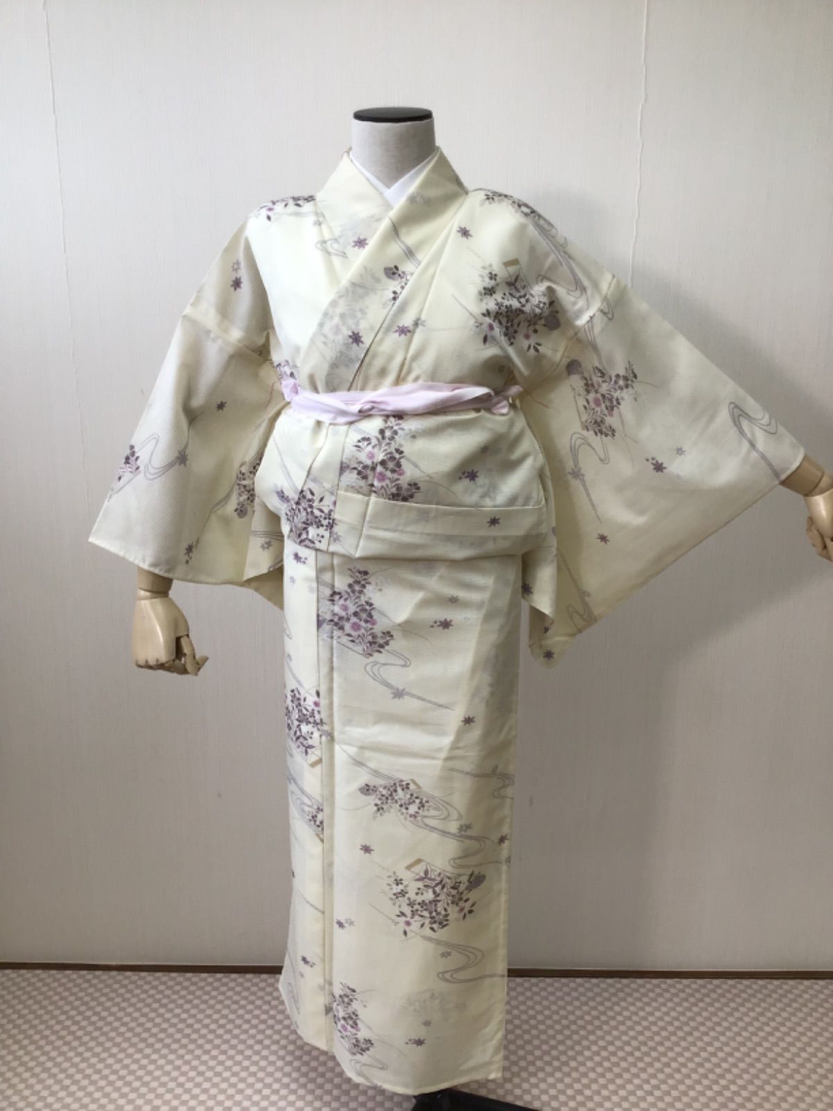 小紋 大島紬 藍染 雪輪 花模様 菱 伝統模様 ネイビー系 着物