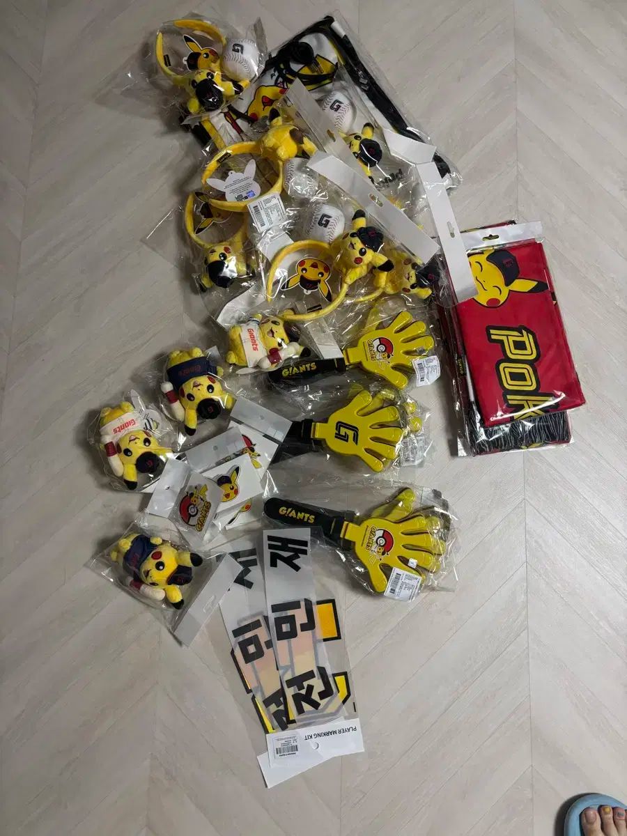 韓国限定】ロッテジャイアンツ ピカチュウ コラボ ユニフォーム