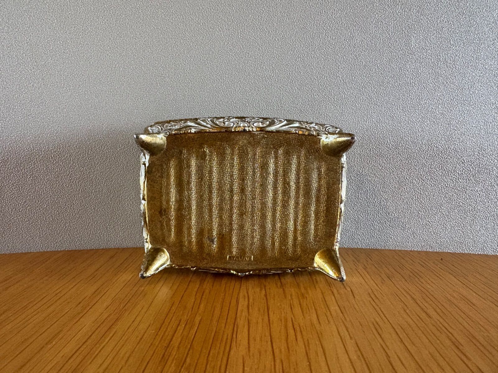 国産のシャビーな