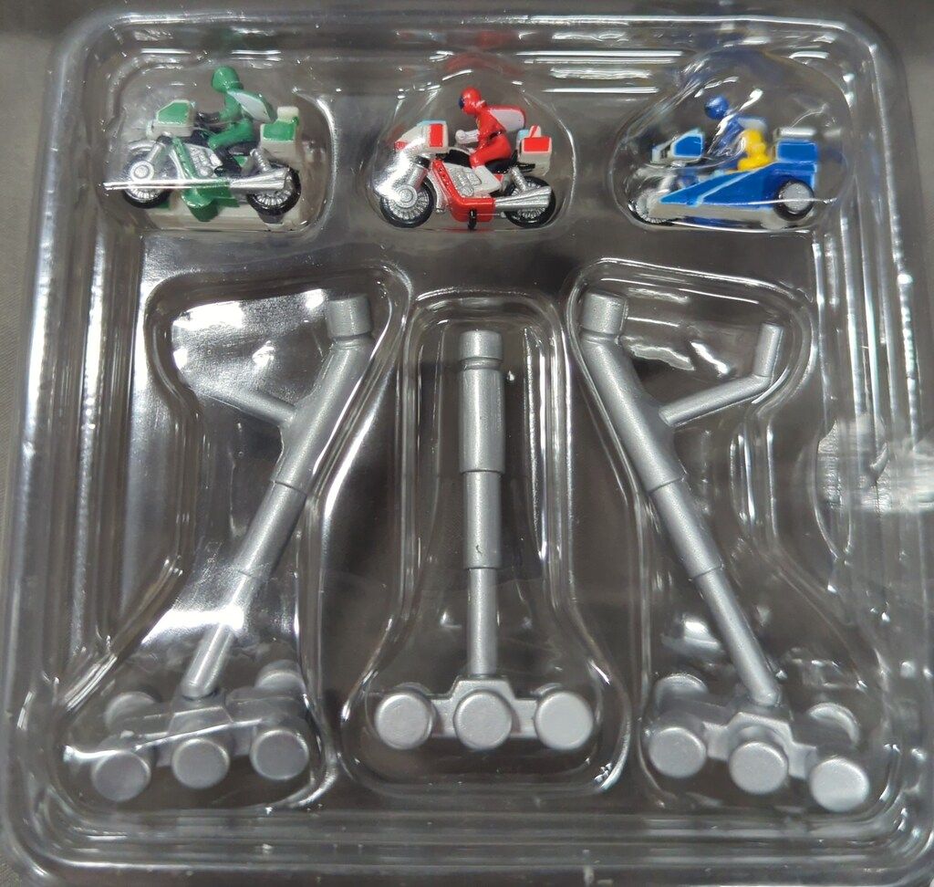 BANDAI - 新品同様　ユニファイブ 超真合金 秘密戦隊ゴレンジャー バリドリーン 712uyGzf7XL._AC_SY200_QL15_.jpg