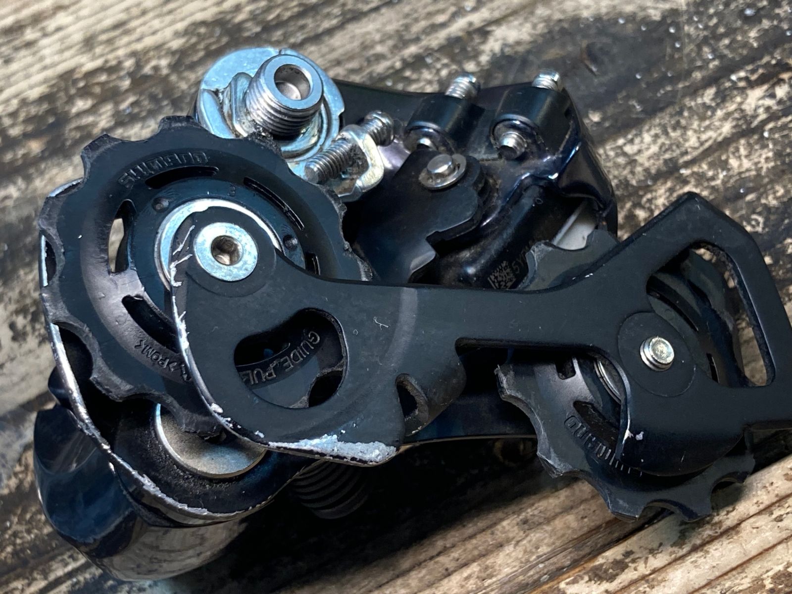 SHIMANO ULTEGRA リアディレイラー6870　di2 Shimano Ultegra 6870-SS 11-Speed Short Cage Di2 Rear