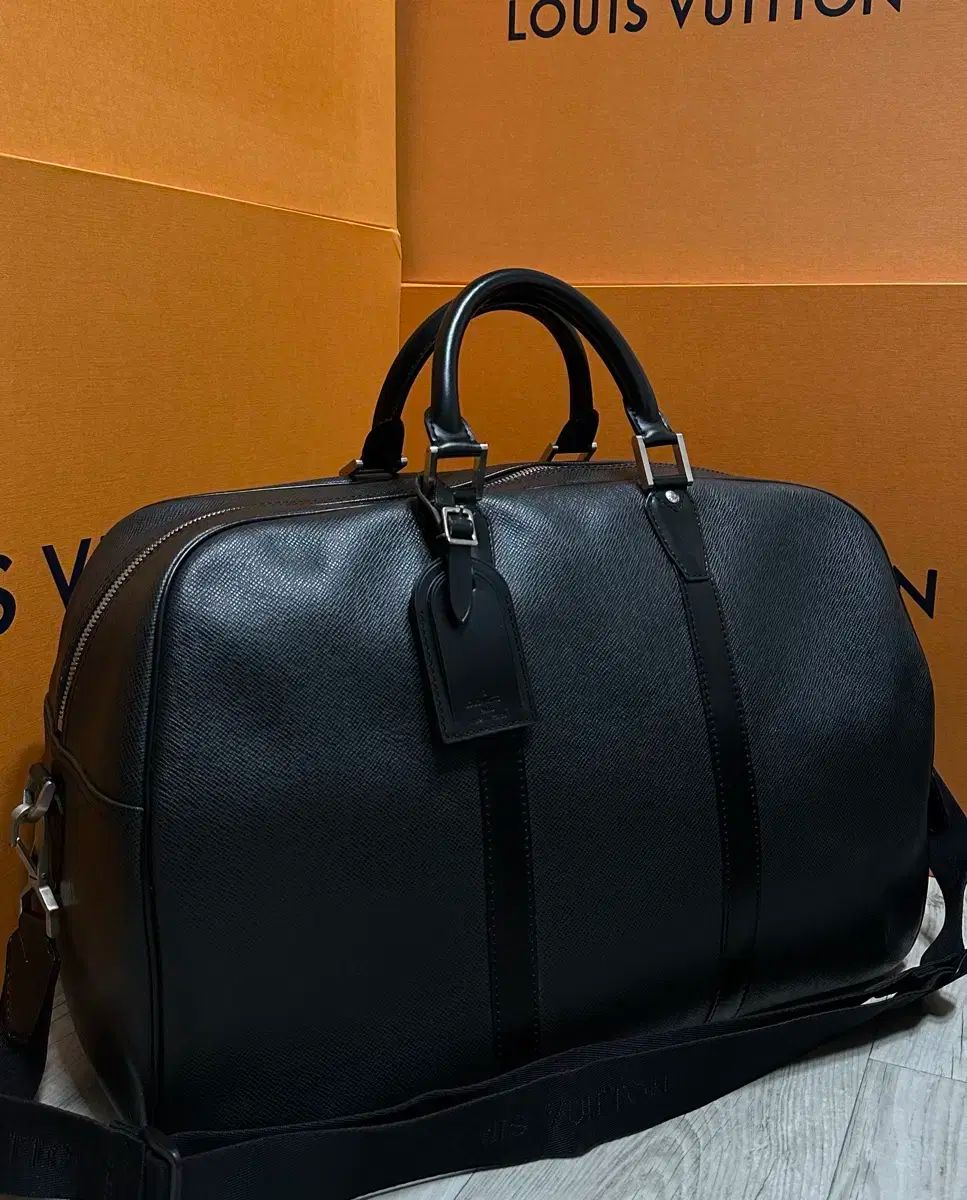 Louis Vuitton ルイヴィトン タイガ ケンドール キーポル 47 版