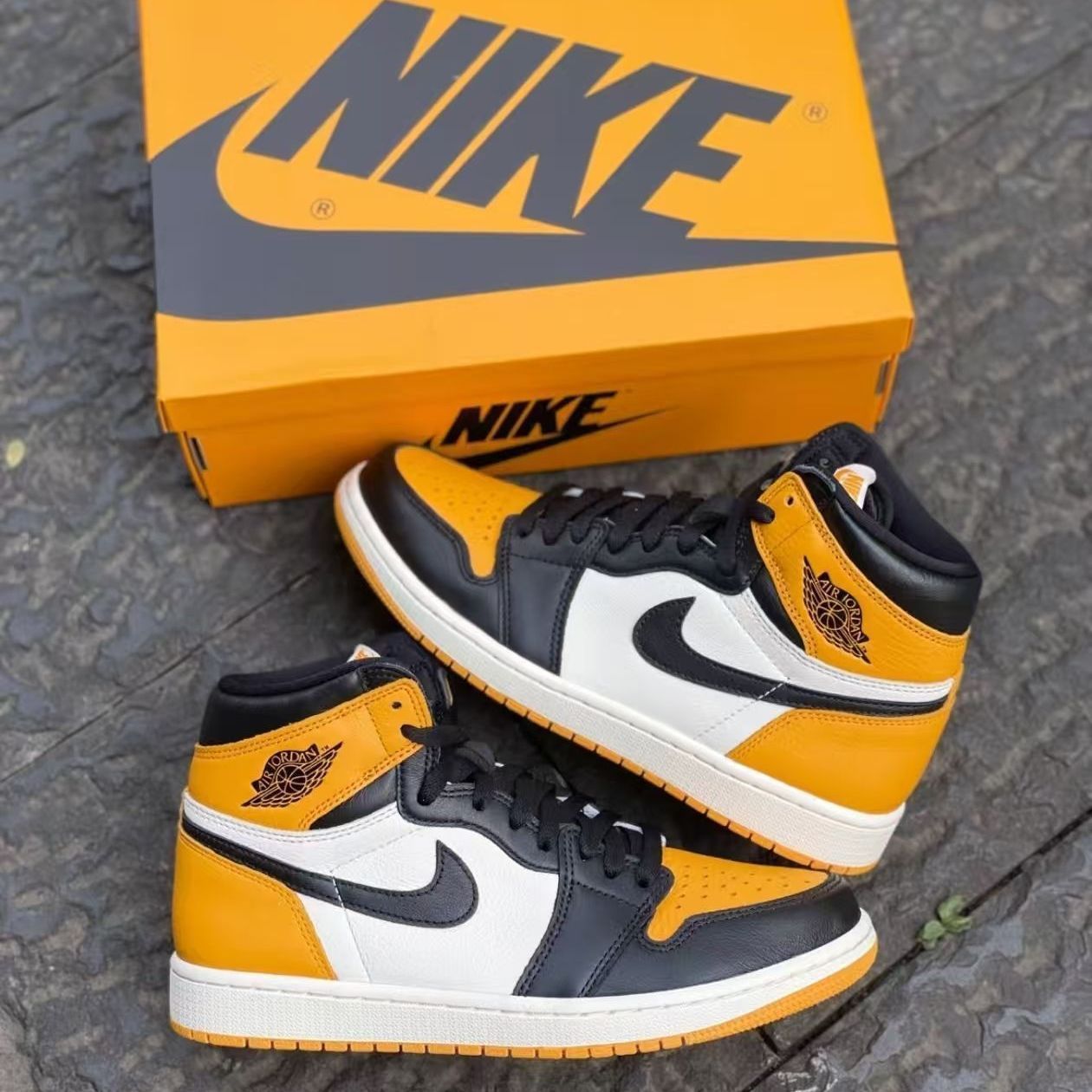 ⭐️新品⭐️未使用✨NIKE WMNS GS AIR JORDAN 1 HI OG “YELLOW TOE” NIKE エアジョーダン1 レトロ ハイ  OG “タクシー” 新品未使用 箱付 - メルカリ