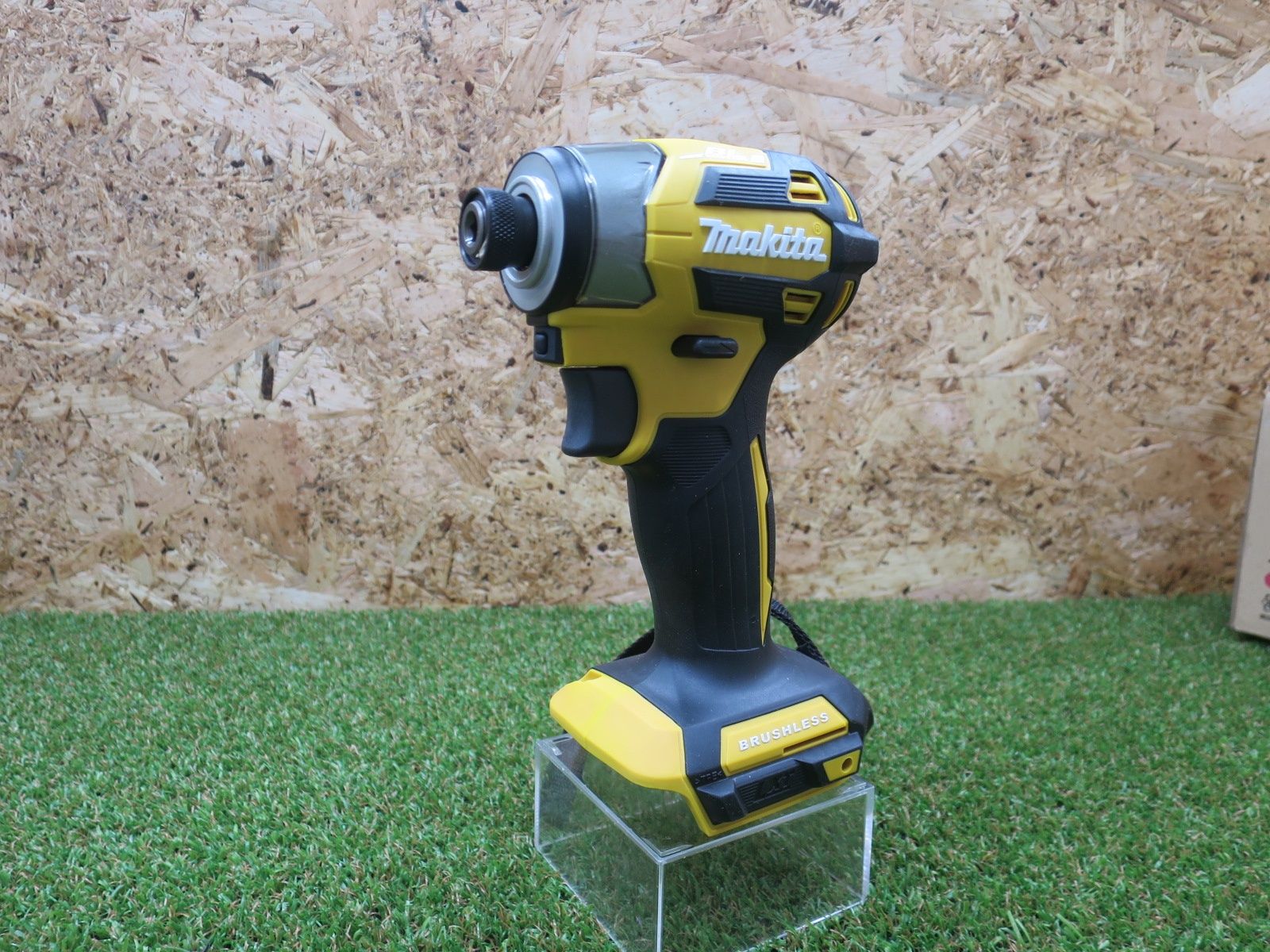 マキタ makita 18V 充電式 インパクト ドライバ TD173DZFY 黄色 本体のみ バッテリ 充電器 別売