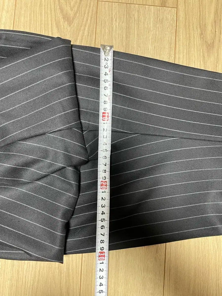 アンド ソウル カーサデルサルト 黒 ストライプ スーツ KANDAIZUMI_COM