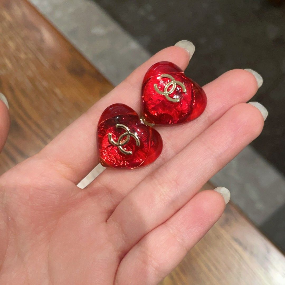 ピアス