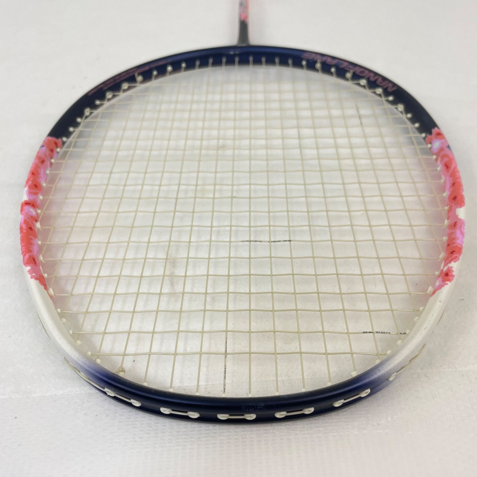 YONEX