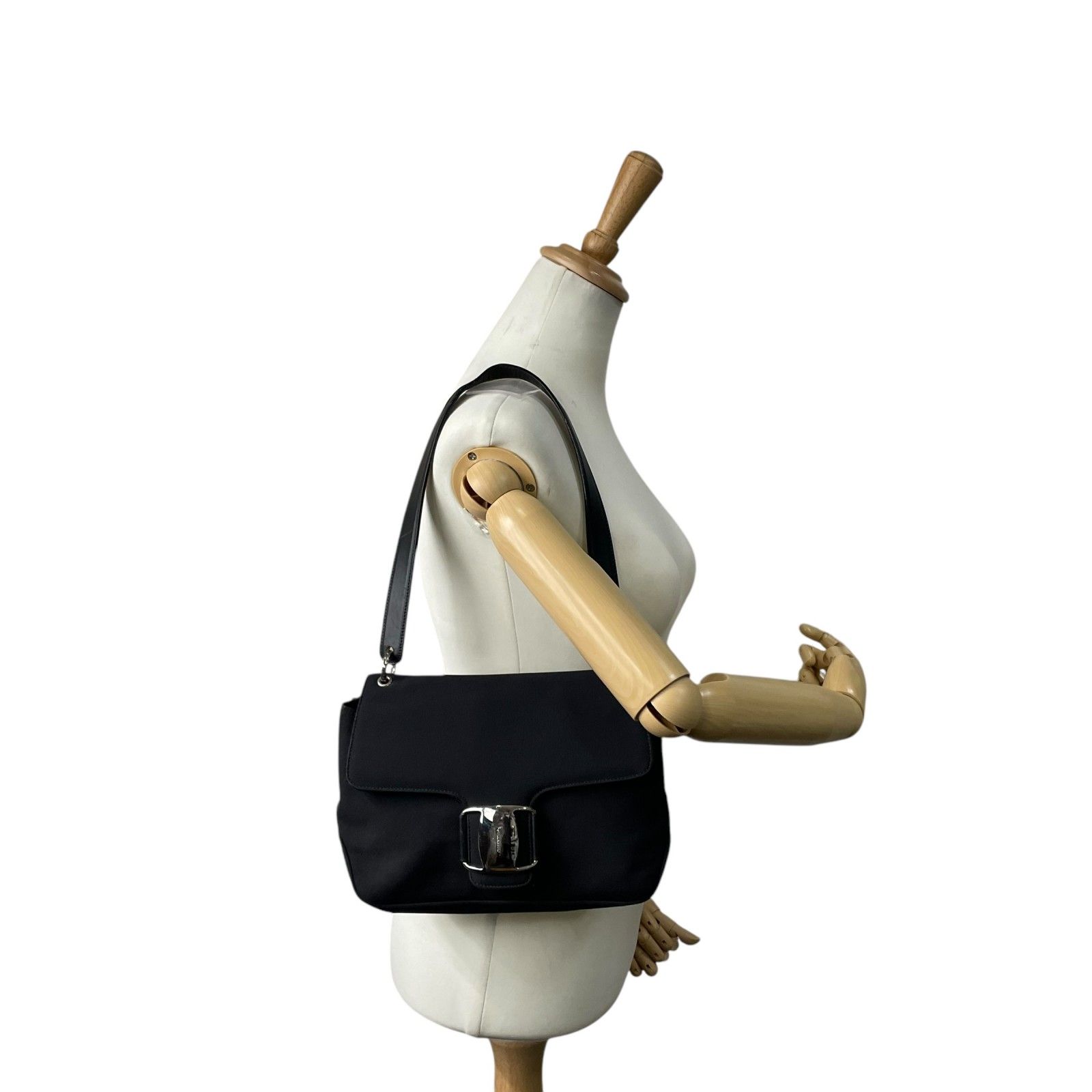 極美品】Salvatore Ferragamo サルヴァトーレフェラガモ