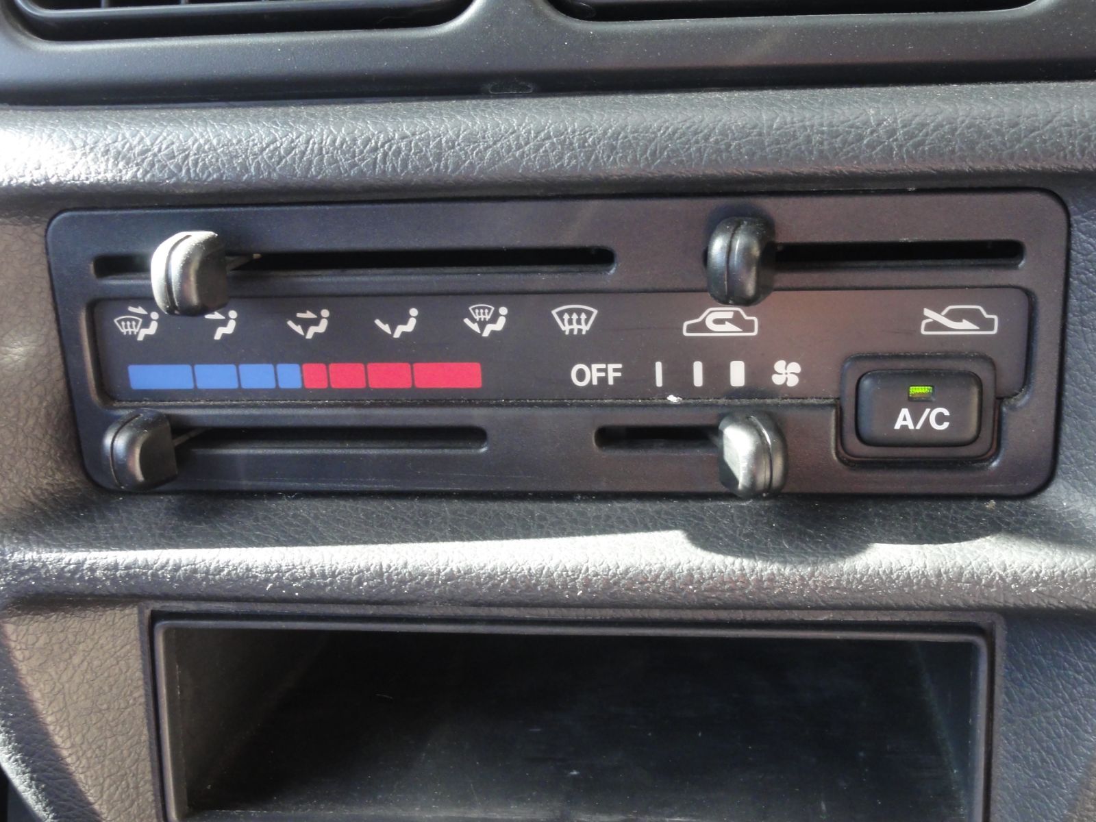 平成8年車 スズキ CT21S ワゴンR エアコンスイッチ エアコンパネル 純正 走行48626km F30493 FFCRYSTALESIA_COM