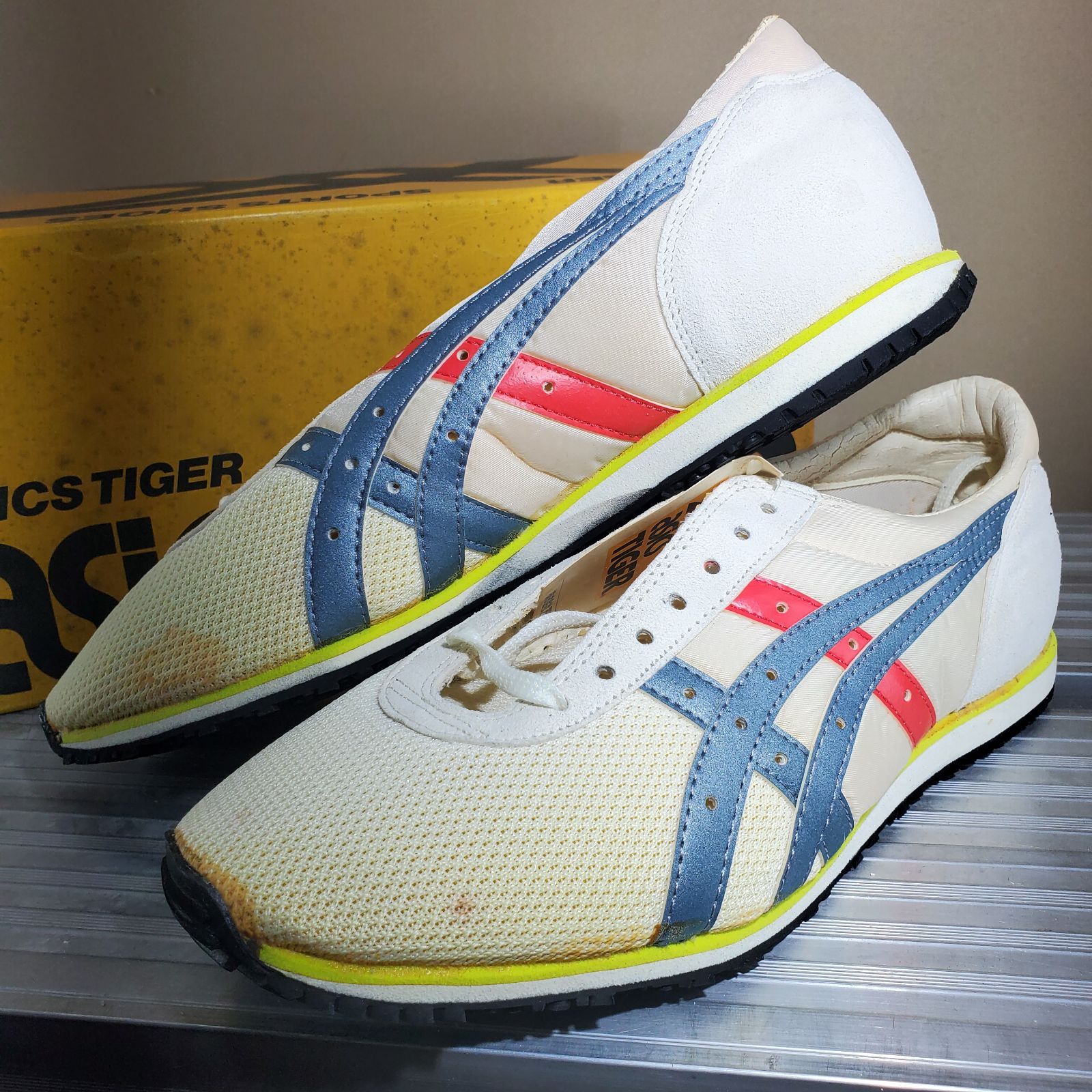 ➂【サマー特価！】【希少コレクターズアイテム！】1982 asics