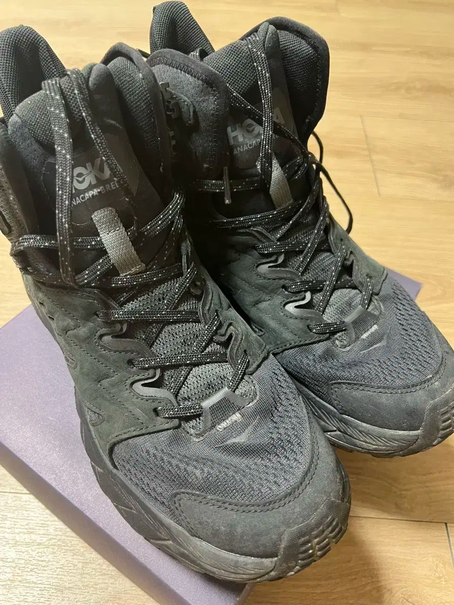 HOKA ONE ONE ホカオネオネ アナカパ ブリーズ ミッド 275