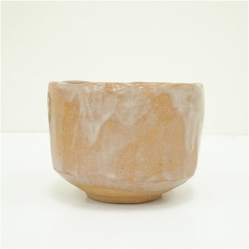 逢絢亭・新品】茶道具 茶碗 京焼 雛に花菱の図 伊坂清香 共箱入り 送料