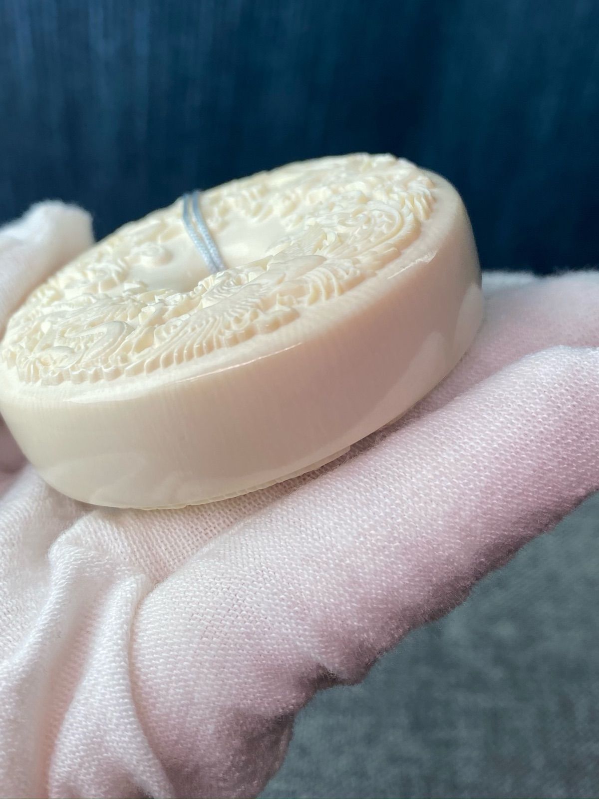 天然マンモス牙美しい手作り彫刻龍鳳呈祥 置物 天然マンモス牙美しい手作り彫刻自在観音 置物