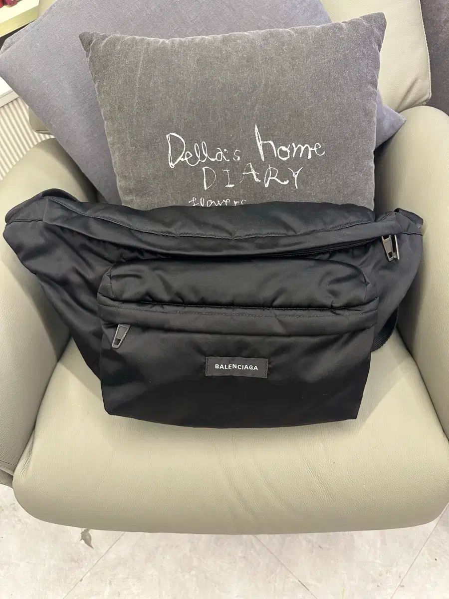 BALENCIAGA バレンシアガ ベルトバッグ ラージ