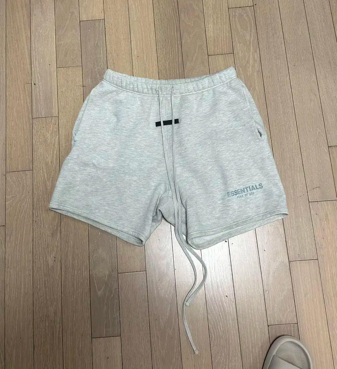 ESSENTIALS エッセンシャルズ ハーフパンツ