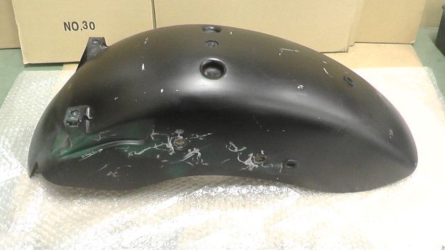 V-TWIN マグナ MC29-1016xxx の リアフェンダー 傷 1749169604