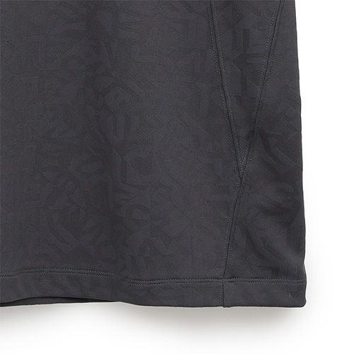 幾何学ロゴジャカードモックネック 半袖