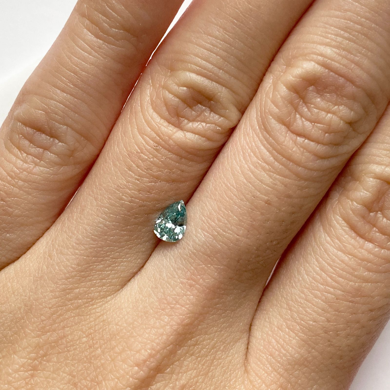 天然宝石ルース】ブルーダイヤモンド 0.492ct ペアシェイプ 天然宝石ルース】ブルーダイヤモンド 0.492ct ペアシェイプ