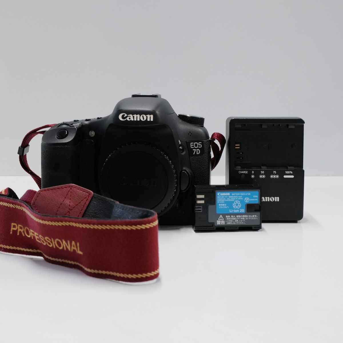 Canon EOS 7D ボディ USED超美品 本体＋バッテリー＋充電器 デジタル ...