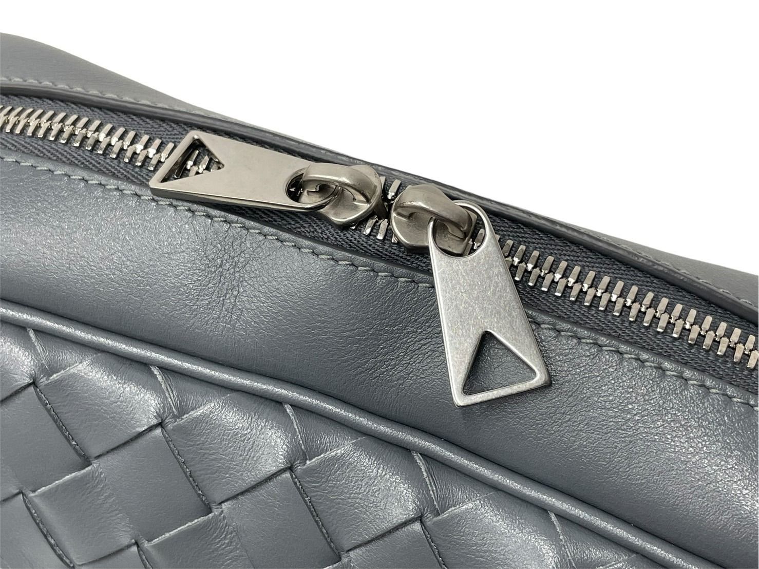 極美品 BOTTEGAVENETA ボッテガヴェネタ イントレチャート カメラ