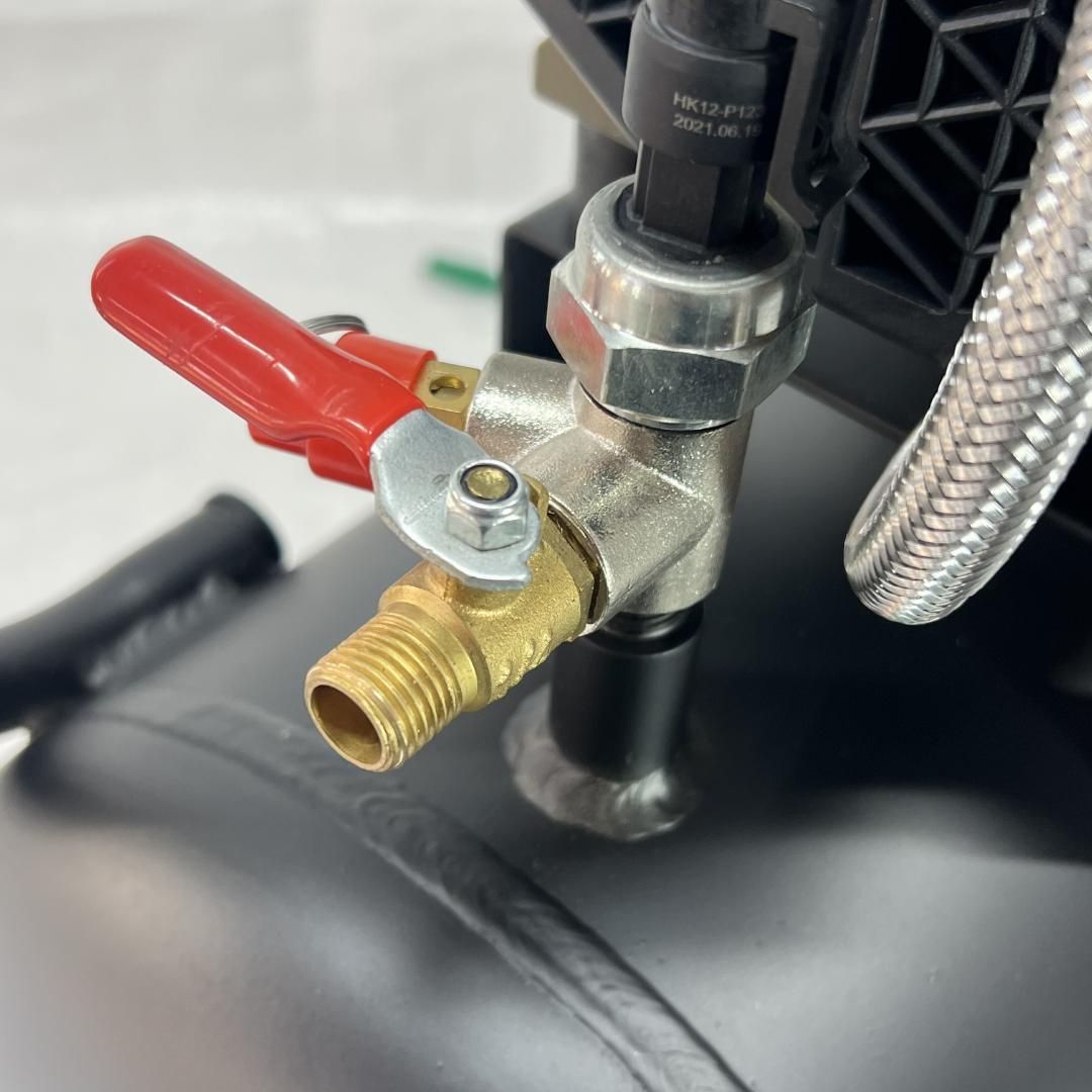 エアーコンプレッサー 100V