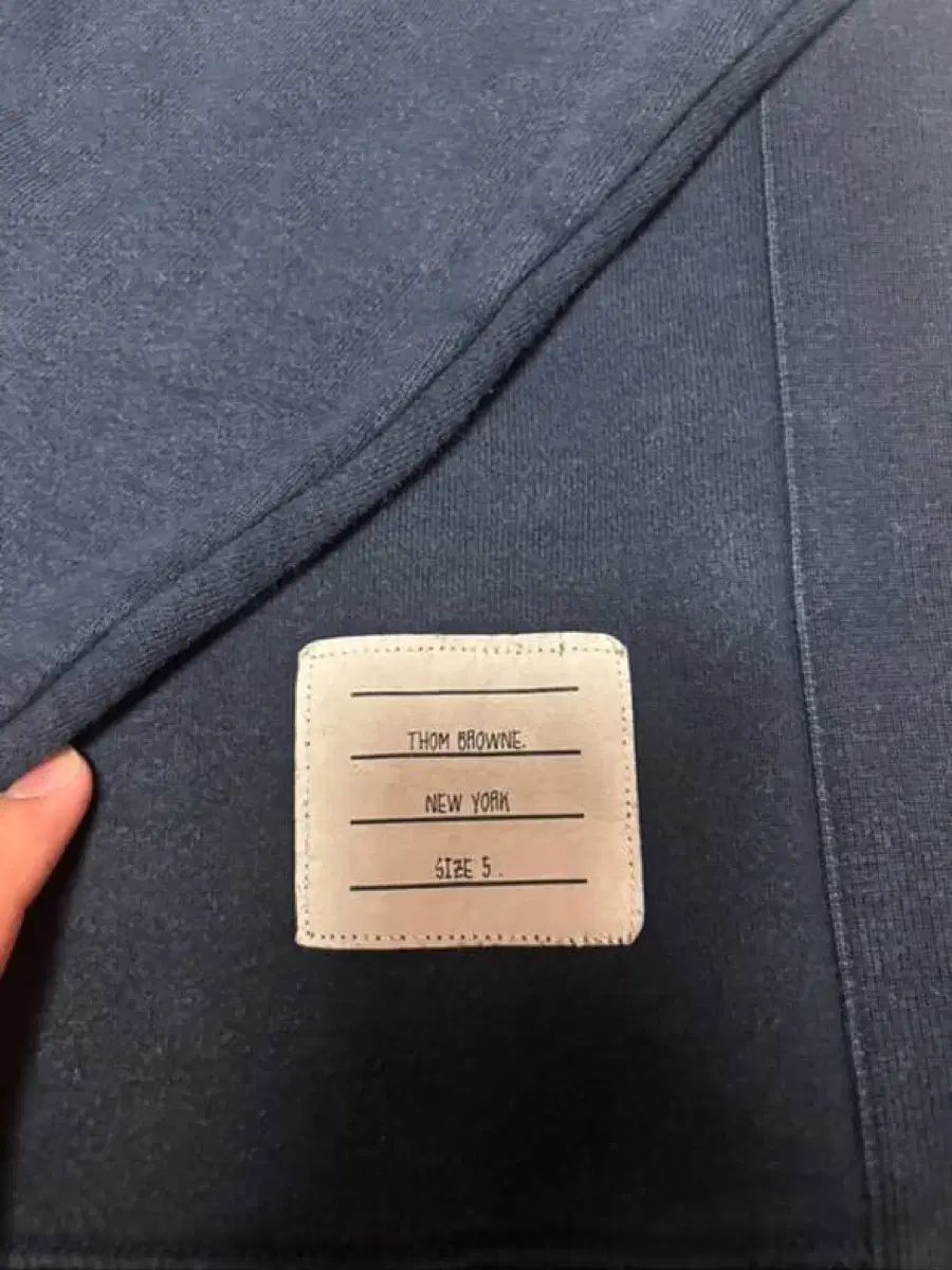 5サイズ トム ブラウン 四本サイドライン ネイビー スウェット 5サイズ WWW_KARIMZIABAT_FR